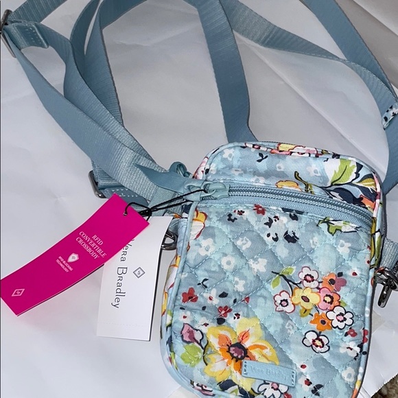 Vera Bradley Handbags - Vera Bradley crossbody bag